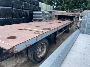 Landbouwwagen balenwagen beschikbaar voor biedingen