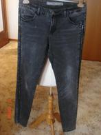 Geisha, leuke grijze jeans 38, randje zilver, Geisha, Ophalen of Verzenden, Zo goed als nieuw, W30 - W32 (confectie 38/40)