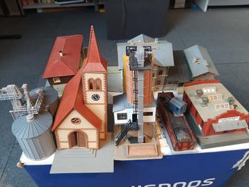 huizen kerk stations  beschikbaar voor biedingen