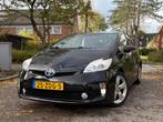 Toyota Prius 1.8 Full Hybrid 136PK Aut 2012 Zwart, Auto's, Stof, 4 cilinders, Zwart, Origineel Nederlands