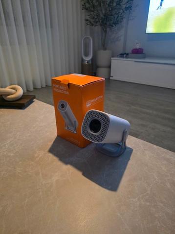 Beamers(Nieuw)Projector 4K ultraHd-Android-Wifi-HDM-Bluetoth beschikbaar voor biedingen