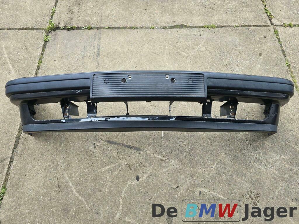 Voorbumper zwart BMW 7-serie E32 51118101951, Auto-onderdelen, Gebruikt, Voor, Ophalen of Verzenden, Bumper