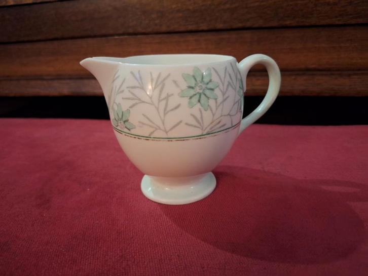 Vintage Royal Doulton melkkannetje met nummer kan kannetje, Antiek en Kunst, Antiek | Servies los, Ophalen of Verzenden