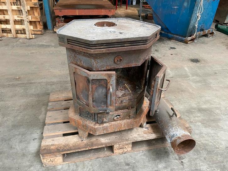 Barbas Rosolo - opknapper, Huis en Inrichting, Kachels, Gebruikt, Vrijstaand, Houtkachel, Hout, Ophalen