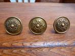 3 antieke knoppen voor kast e.d.