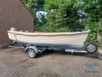 Grote overnaadse sloep / 8 pers / 15 pk Honda / 2-cilinder / beschikbaar voor biedingen