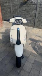 Vespa sprint 2017, Fietsen en Brommers, Scooters | Vespa, Ophalen of Verzenden, Zo goed als nieuw