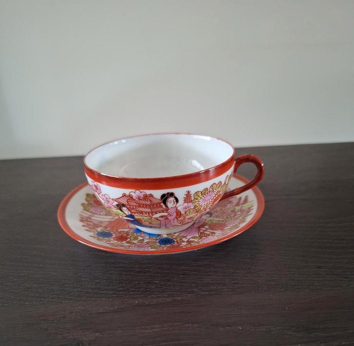 Japans Theekopje met Schotel met lithofaan, Antiek en Kunst, Antiek | Porselein, Ophalen of Verzenden