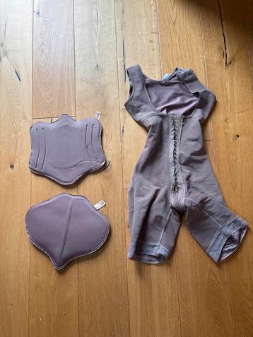 Bodyshape Post Operatie Pak + Pads beschikbaar voor biedingen
