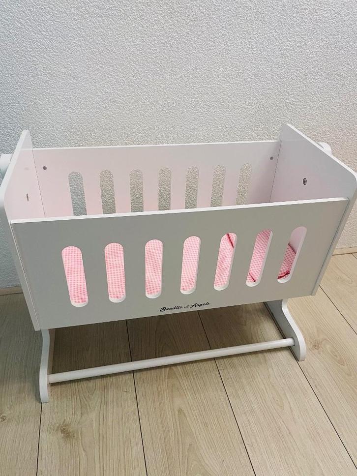 Houten poppenwieg, Kinderen en Baby's, Speelgoed | Poppen, Nieuw, Babypop, Ophalen
