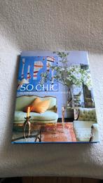 Margaret Russel.    so chic (Elle decor), Ophalen of Verzenden, Zo goed als nieuw, Interieur en Design
