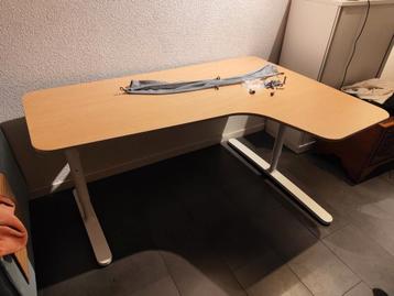 IKEA Bekant hoekbureau – 160x110 cm beschikbaar voor biedingen