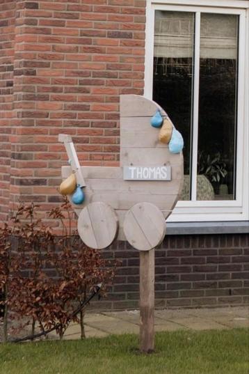Geboortebord beschikbaar voor biedingen