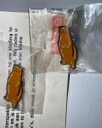 2 Otterspeldjes Smiths chips oud button Ottervriend, Verzenden, Zo goed als nieuw