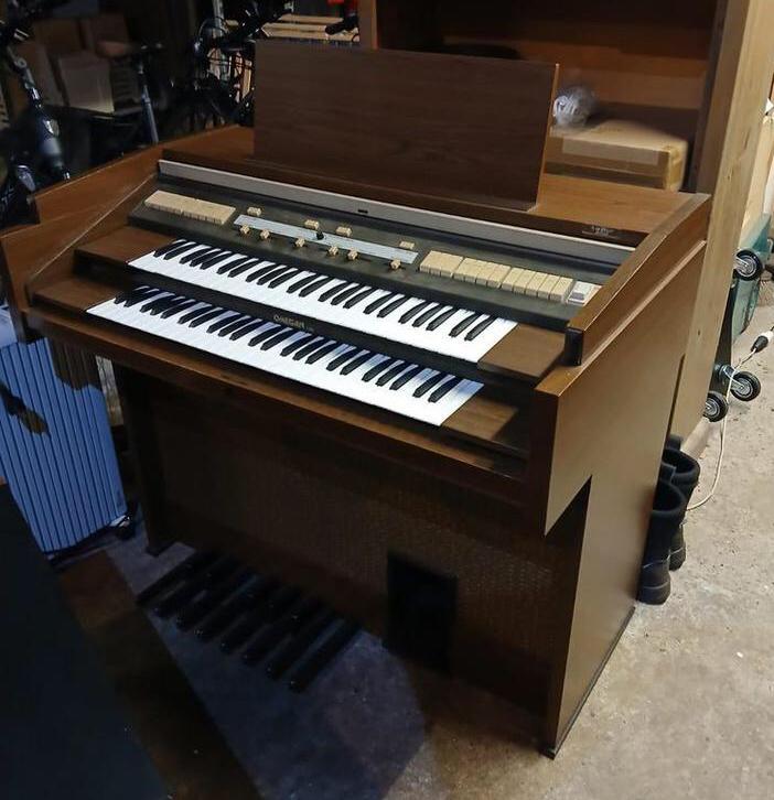 Goed werkend orgel Eminent Omega, Muziek en Instrumenten, Orgels, Gebruikt, Orgel, 2 klavieren, Ophalen