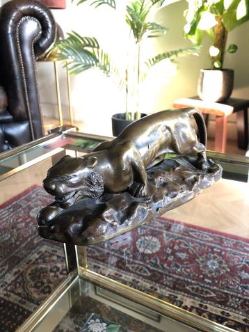 Bronzen beeld panter beschikbaar voor biedingen