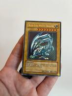 Yu-Gi-Oh Blue eyes white dragon SDK-E001 1st (1), Hobby en Vrije tijd, Verzamelkaartspellen | Yu-gi-Oh!, Ophalen, Zo goed als nieuw
