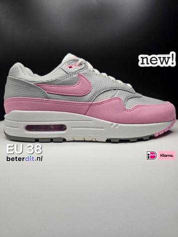 Nike Air Max 1 '87 'Metallic Platinum Pink Rise'
Maat: 38 beschikbaar voor biedingen