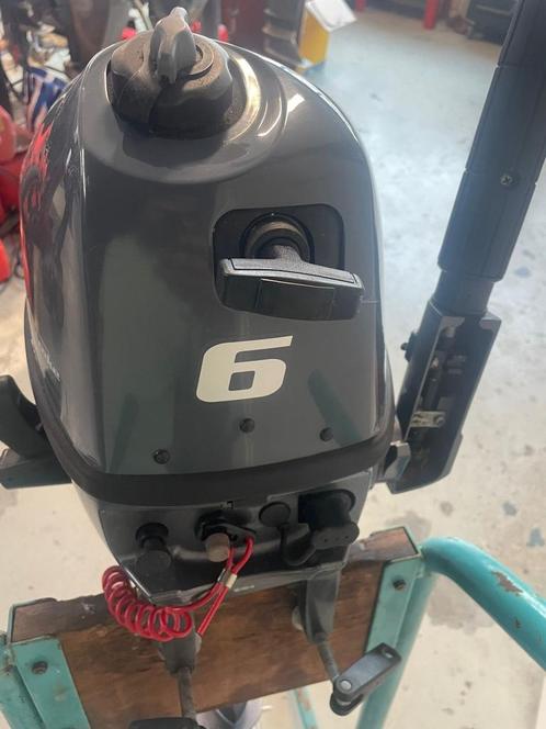 Yamaha 6 PK 2019 met weinig vaaruren, Watersport en Boten, Buiten- en Binnenboordmotoren, Zo goed als nieuw, Benzine, Buitenboordmotor