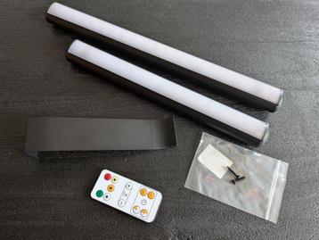  Twee zwarte LED-schilderijlampen Kaja 33 en 40 cm, z.g.a.n. beschikbaar voor biedingen