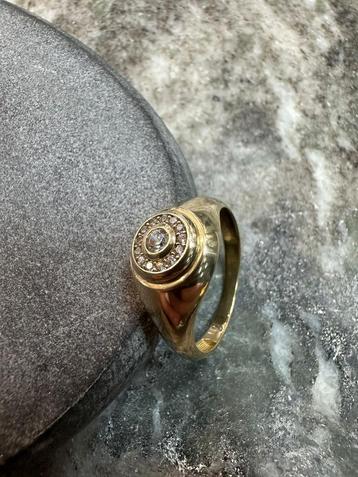 14K gouden ring + Zirkonia beschikbaar voor biedingen