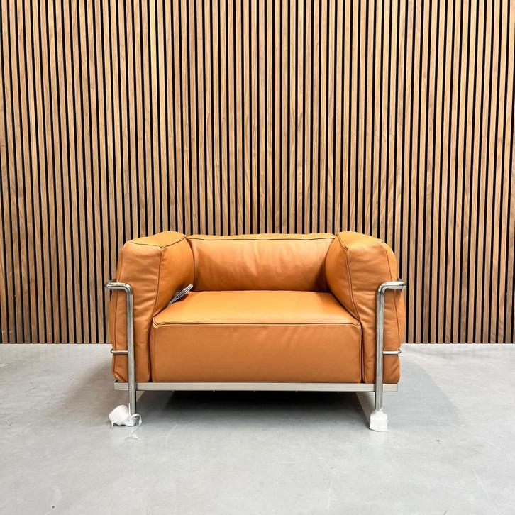 Cassina LC3 - Le Corbusier Cognac leder dons, Antiek en Kunst, Antiek | Meubels | Stoelen en Banken