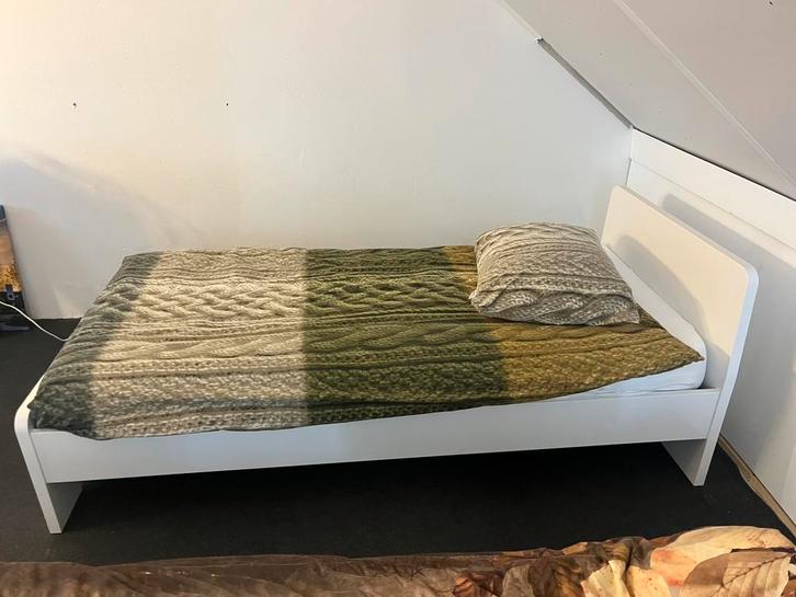 ASKVOLL bed 90x200 (frame +lattenbodem+matras) 2 stuks, Huis en Inrichting, Slaapkamer | Bedden, Eenpersoons, 90 cm, Hout, Ophalen