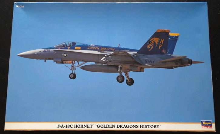 Hasegawa F/A-18C Hornet `Golden Dragons History´3 Kits 1:72, Hobby en Vrije tijd, Modelbouw | Vliegtuigen en Helikopters, Zo goed als nieuw