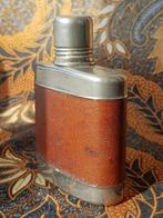 Mooie complete oude zakfles uit Engeland glas en leder 12 cm, Ophalen of Verzenden