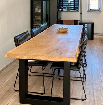 Boomstamtafel, eettafel, eikentafel, houtentafel beschikbaar voor biedingen