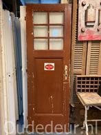 nr. 1110 oude deur met zes ruitjes