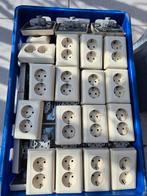 Gira crème dubbele stopcontacten enkele inbouw doos half opb, Ophalen of Verzenden, Nvt, Stopcontact, Nvt