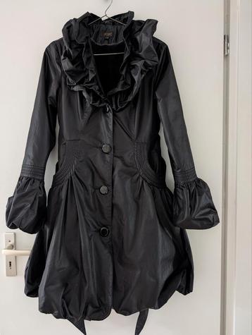 Warme regenjas  beschikbaar voor biedingen