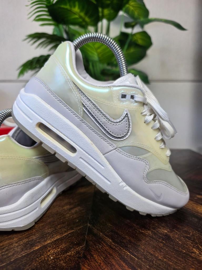 Nike Air Max 1 SNKRS Day White maat 37,5, Wit, Nike, Ophalen of Verzenden, Nike