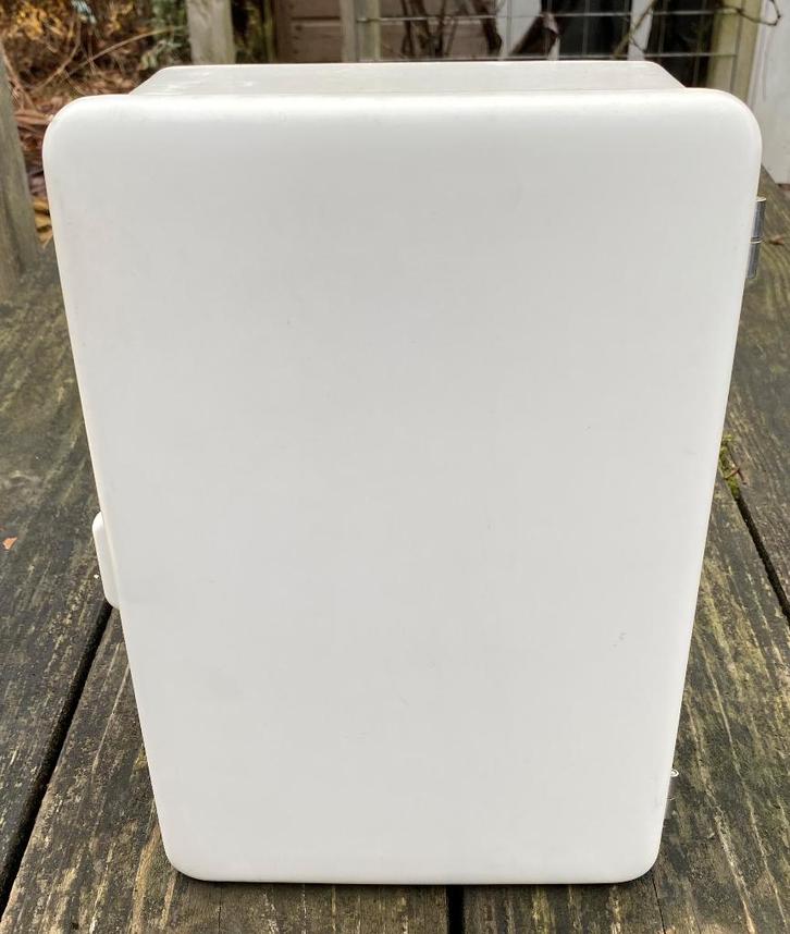 Leuk Vintage Medicijnkastje CM mod. Nava - retro bakeliet, Huis en Inrichting, Badkamer | Badkamermeubels, Gebruikt, Overige typen