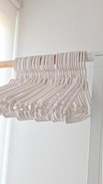 48 witte kledinghangers kledinghaak kleding hangers haak, Kleding | Dames, Kledinghangers, Ophalen of Verzenden, Zo goed als nieuw