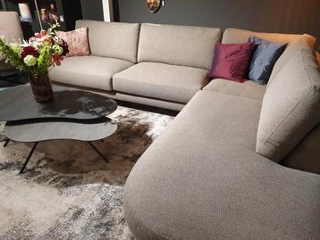 Bank Ark Cartel Living showmodel beschikbaar voor biedingen