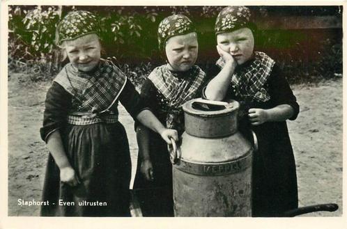 (304-093-023) Staphorst Even uitrusten, Verzamelen, Ansichtkaarten | Nederland, Overijssel, Verzenden