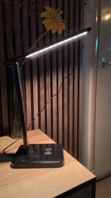Schitterende Burolamp/Tafellamp Zwart/Kunststof  beschikbaar voor biedingen