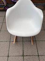 Witte Schommelstoel - Design Klassieker, Huis en Inrichting, Banken | Bankstellen, Ophalen, Gebruikt, Eenpersoons, Minder dan 150 cm