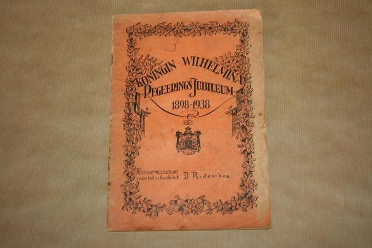 Herinneringsalbum Koningin Wilhelmina Regeringsjubileum 1938, Verzamelen, Koninklijk Huis en Royalty, Gebruikt, Tijdschrift of Boek