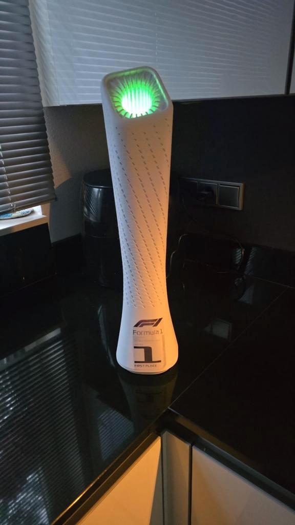 Formule 1 Kiss Me Trophy Lamp - Uniek!, Verzamelen, Automerken, Motoren en Formule 1, Gebruikt, Ophalen of Verzenden
