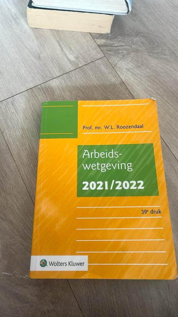 W.L. Roozendaal - Arbeidswetgeving 2021/2022, Boeken, Wetenschap, Zo goed als nieuw, Ophalen of Verzenden