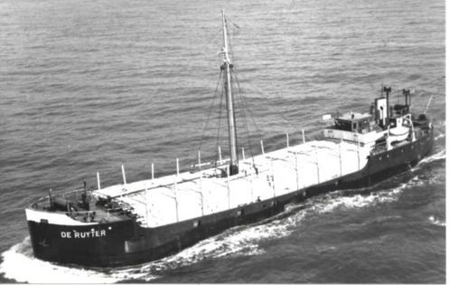 DE RUYTER kustvaarder coaster kustvaart scheepvaart, Verzamelen, Scheepvaart, Zo goed als nieuw, Kaart, Foto of Prent, Verzenden