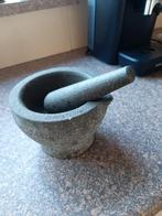 Stenen vijzel en stamper in goede staat, Ophalen