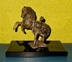 Bronzen beeldje man met paard, Antiek en Kunst, Ophalen of Verzenden