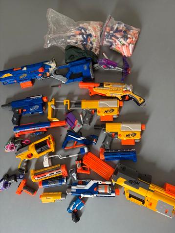 Nerf Blaster Collectie met Pijltjes beschikbaar voor biedingen