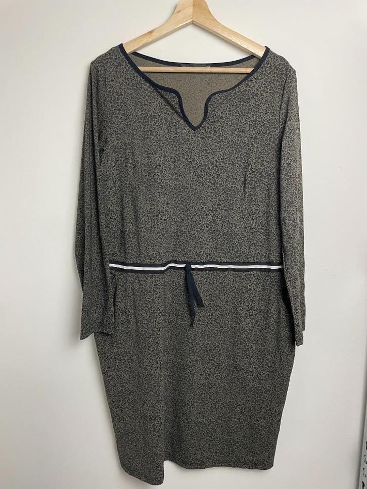 Studio Anneloes panterprint jurk groen maat XL travelstof, Kleding | Dames, Jurken, Zo goed als nieuw, Maat 46/48 (XL) of groter