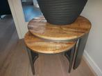 2 Stoere bijzettafels! Massief mangohout met metaal, Ophalen, Minder dan 55 cm, Rond, Zo goed als nieuw