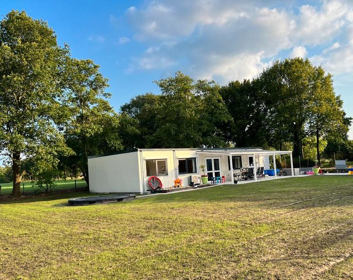 Woonunit 128 m2 + overkapping Geheel gerenoveerd 2024, Zakelijke goederen, Machines en Bouw | Keten en Containers, Ophalen